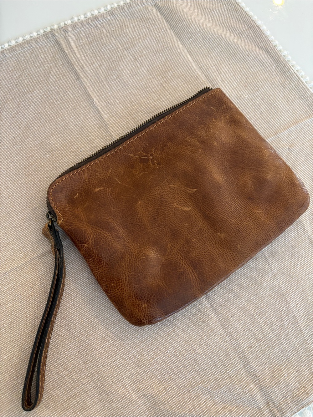 Patricia Nash Cassini Clutch / Wristlet Distress Leather Bag Tan great
